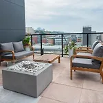 Le 908, suberbe condo neuf avec piscine